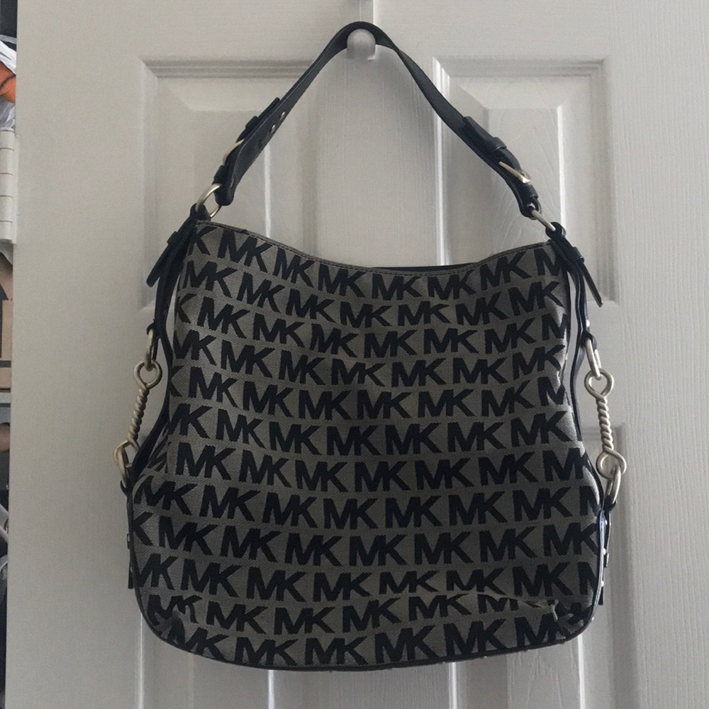 Michael Kors Bucket Purse
